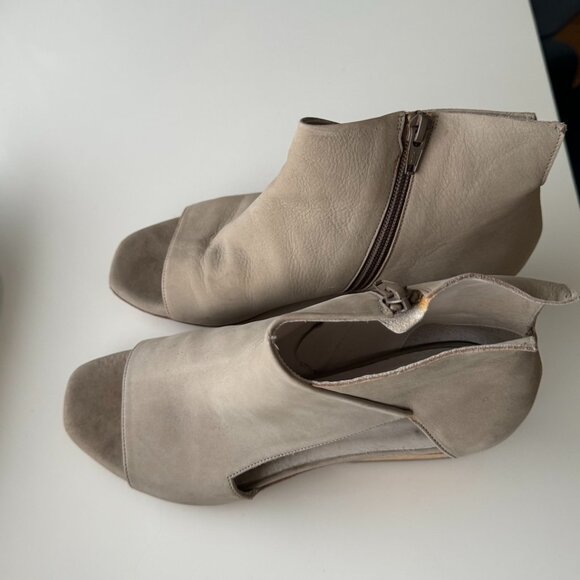 Coclico Open-Toe bootie - Taupe - Size 6.5 - Picture 3 of 5